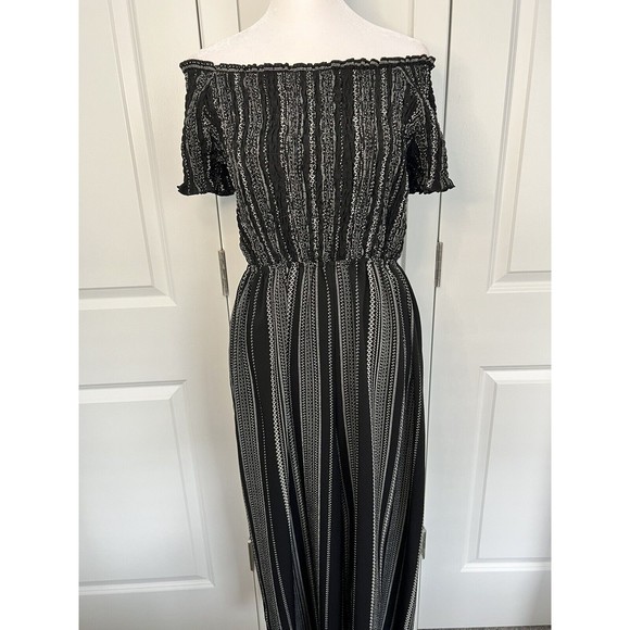 Xhilaration Women Black Wide Leg Jumpsuit M Stretch Ruched Off Shoulder - Picture 4 of 9